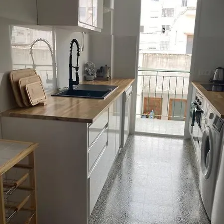 Centrico A 150m De La Playa Апартаменты *